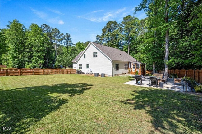Building Photo - 330 Carolina Oaks Ave