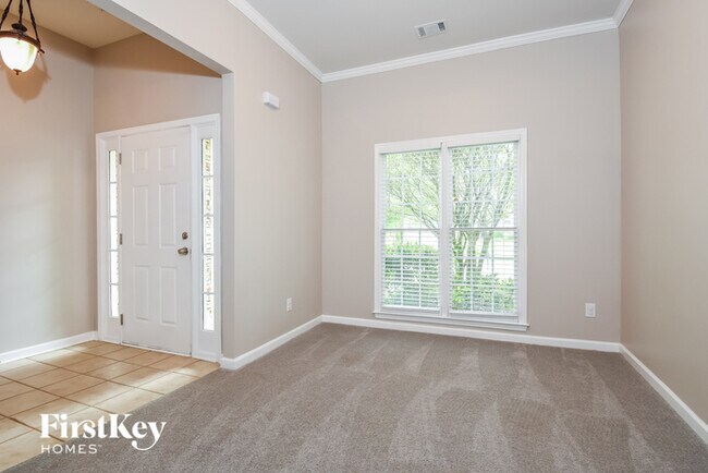 Building Photo - 127 Chickory Ln