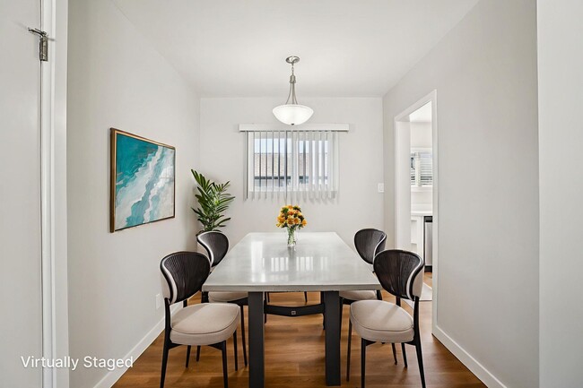 Foto del edificio - Ladera Townhouse