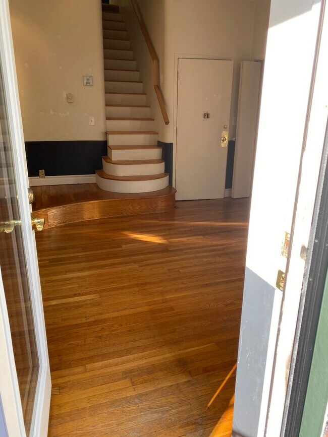 Building Photo - Charming South End 1-Bed with Private Deck!