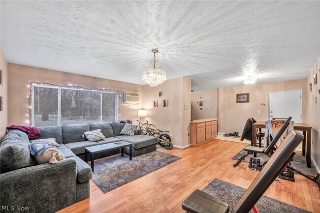 Building Photo - 5200 Royalton Rd