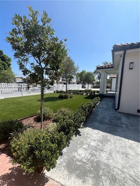 Foto del edificio - 7274 Century