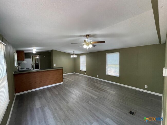 Foto del edificio - 122 Sonnyland Dr