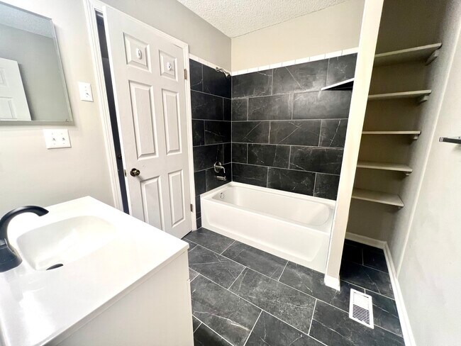 Bathroom - 74 Burlington Ct