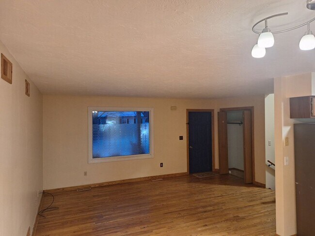 Foto del edificio - 2114 Huntington Rd