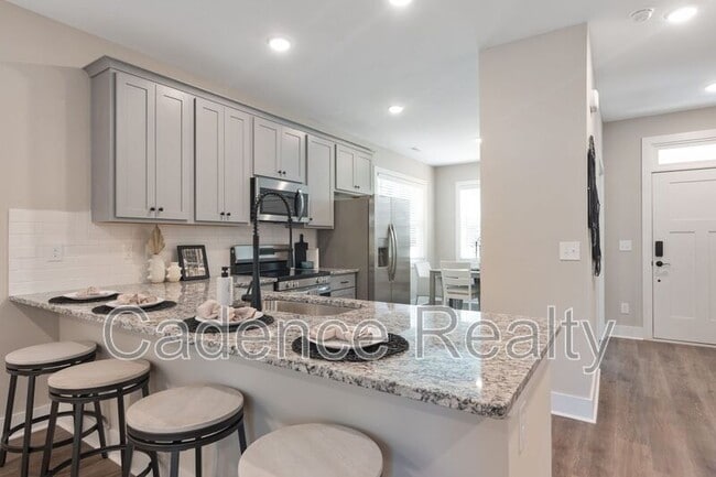 Building Photo - 1795 Perimeter Lp