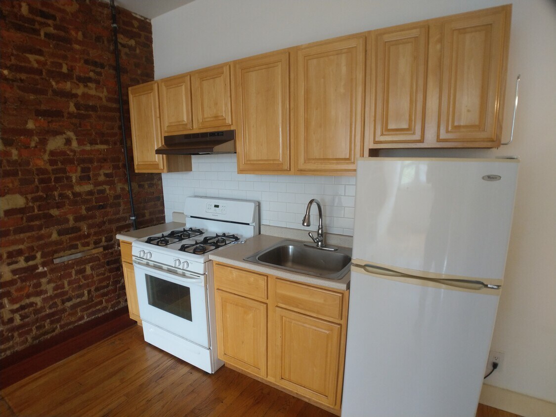 Primary Photo - 9710 3rd Ave