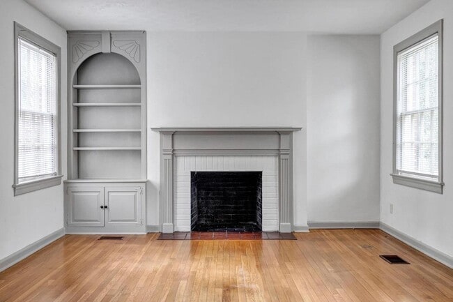 Foto del edificio - 2920 Riverside Ave