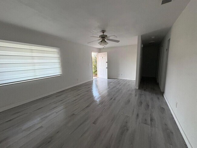 Building Photo - 793 Aspen Dr