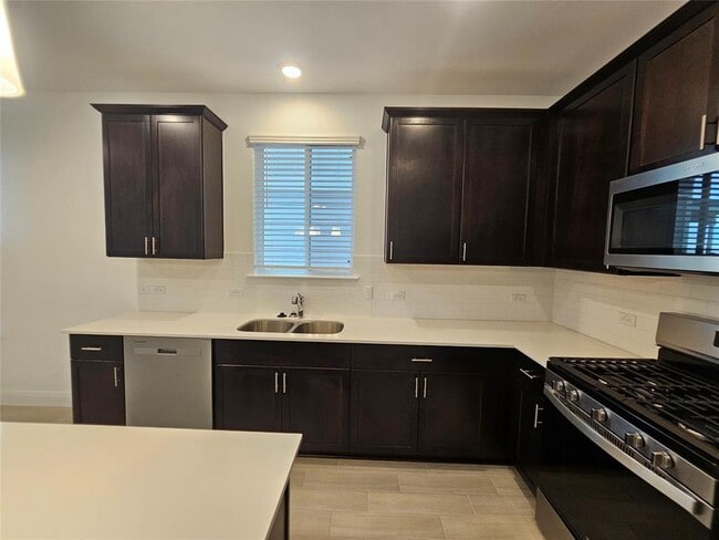 Building Photo - 1512 Brimhurst Dr