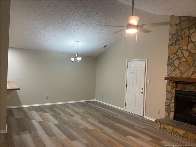 Building Photo - 1820 Tryon Dr