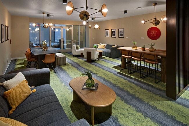 Interior Photo - ShareWESTSIDE
