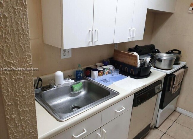 Foto del edificio - 10500 SW 108th Ave