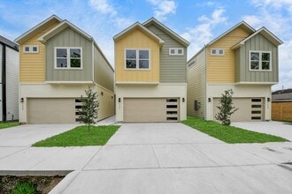 Building Photo - 7542 Charlie St