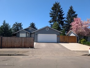 Building Photo - 490 67th St