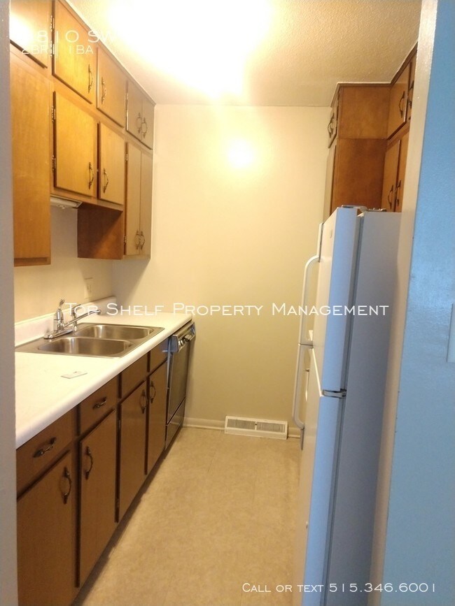 Foto del edificio - Duplex for rent, Garage and Basement!