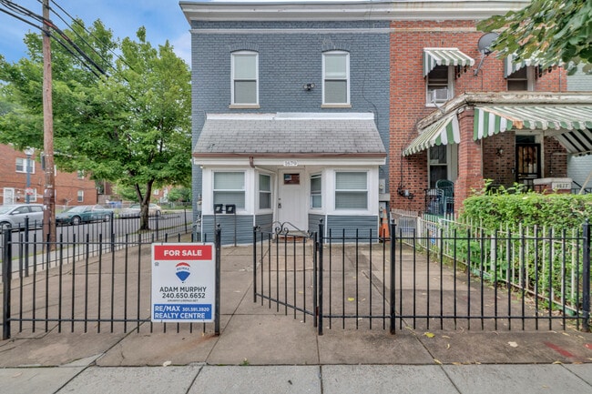 Building Photo - 1679 Montello Ave NE