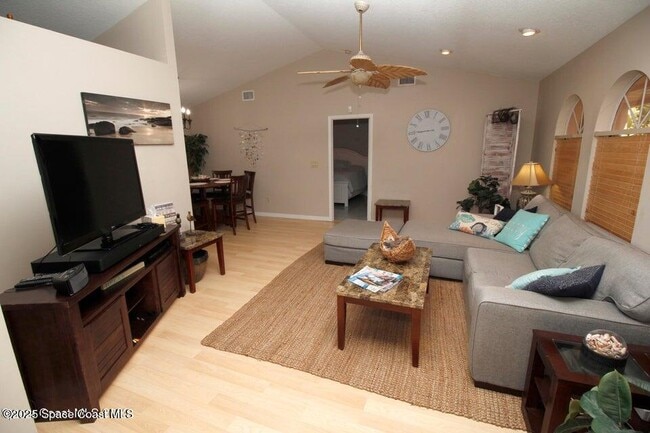 Foto del edificio - 250 Atlantic Dr