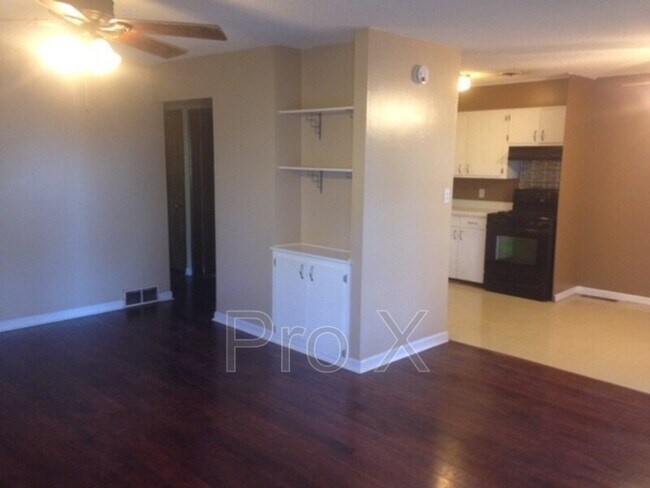 Foto del edificio - 1814 S Olive St