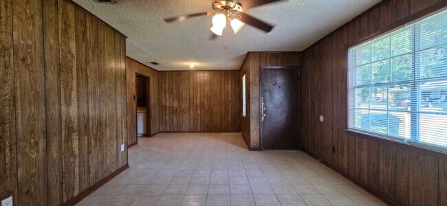 Building Photo - 314 Tammy Lynn Dr