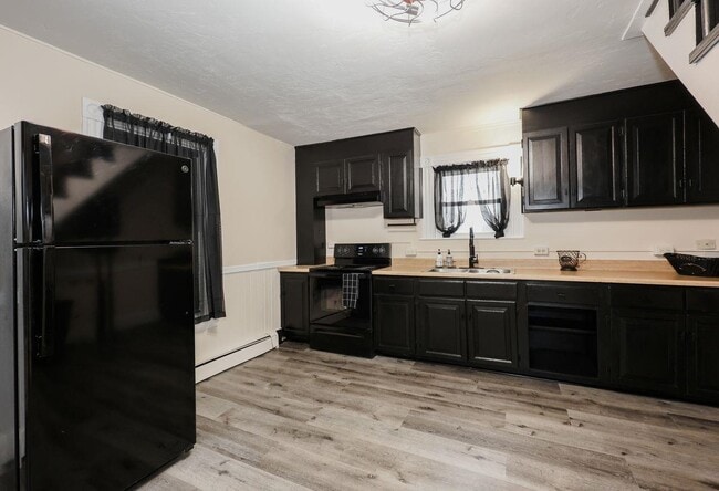 Building Photo - 3 Clark Rd