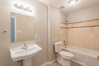 Building Photo - 4418 Lost Spring Dr