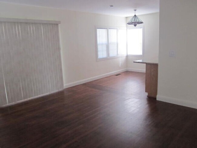 Building Photo - CHARMING 2-BEDROOM HOME IN VALLEJO