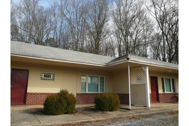 Building Photo - 2162 Joe Frank Harris Pky