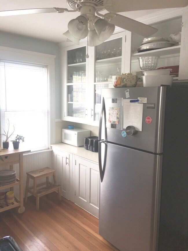 Kitchen - 107 Sefton Dr