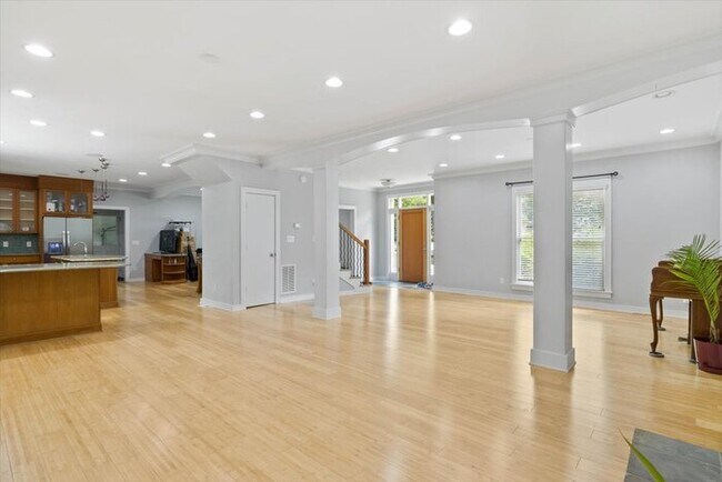 Building Photo - 111 Rustic Wood Ln