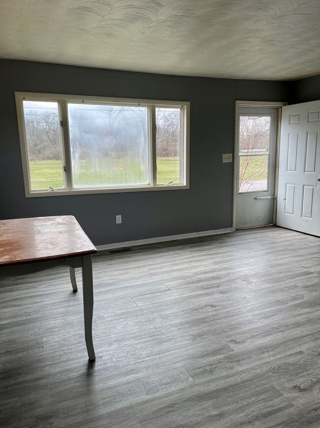 Building Photo - 3 Bedroom House in Perkins