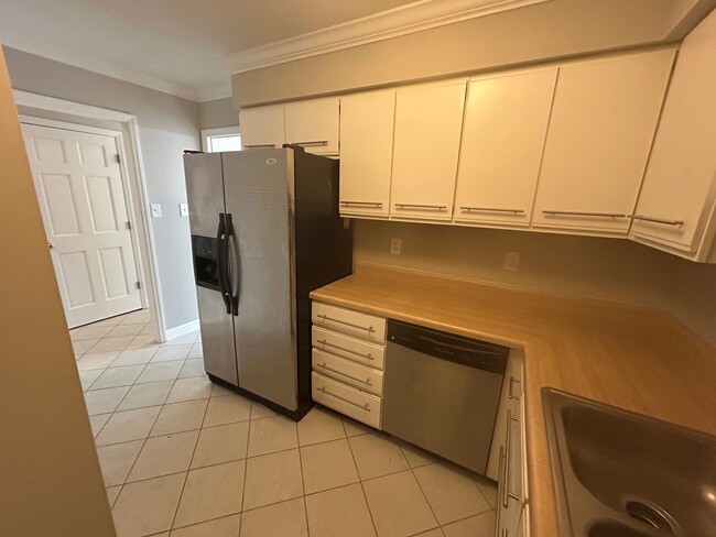 Foto del edificio - 2 Bed | 2.5 Bath Townhome in Raleigh with ...