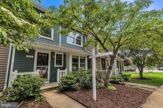 Building Photo - 1518 Poplar Grove Dr