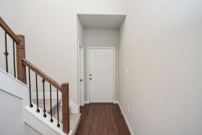 Building Photo - 4705 Las Casitas Wy