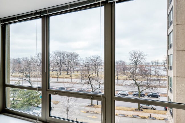 Foto del edificio - 3450 N Lake Shore Dr