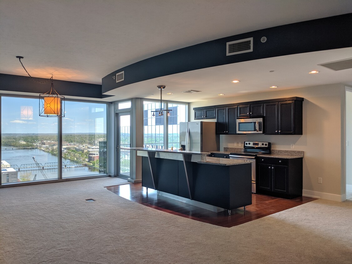 Amazing floor-to-ceiling views - 335 Bridge St NW