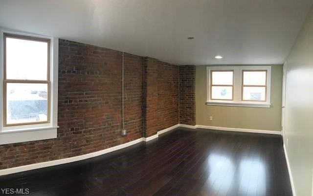 Building Photo - 2030 W 19th St