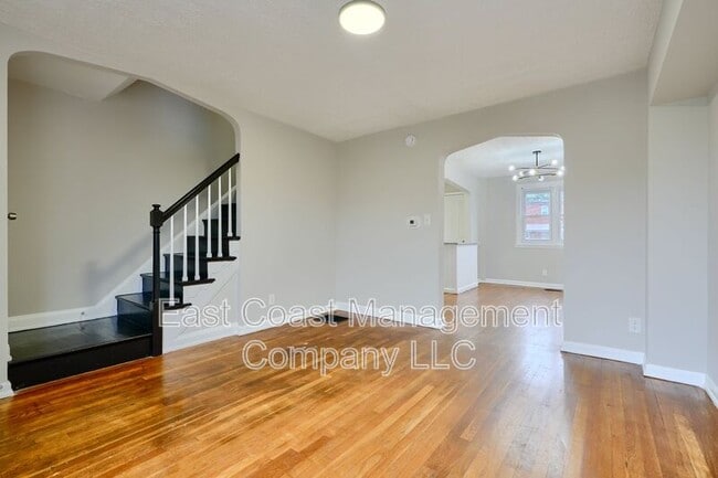 Building Photo - 1535 Chilworth Ave