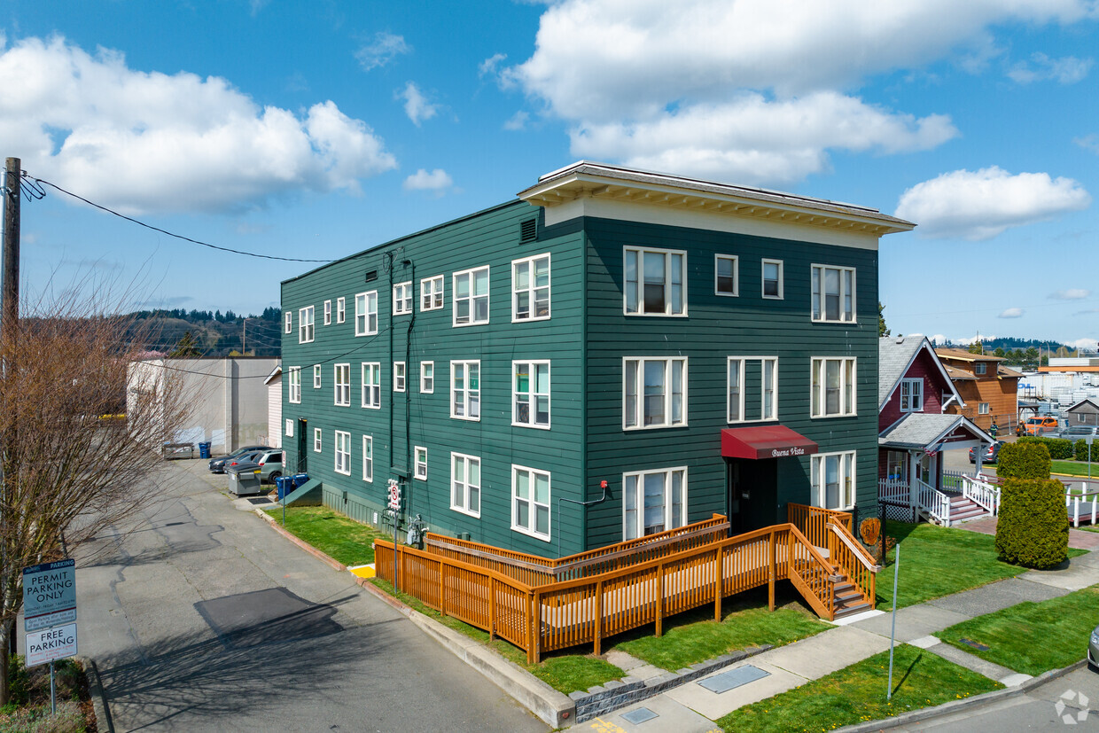 125 A St NW Overview - The Buena Vista Apartments