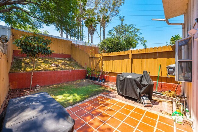 Foto del edificio - Charming 3-Bedroom Home in Gated South Par...