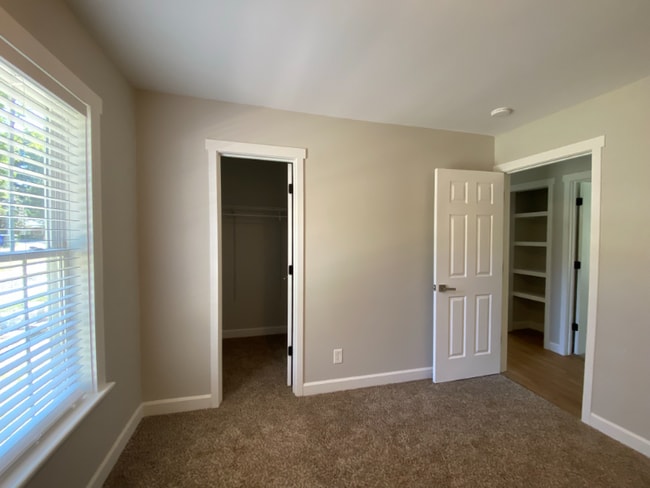 Building Photo - 220 Archdale Dr