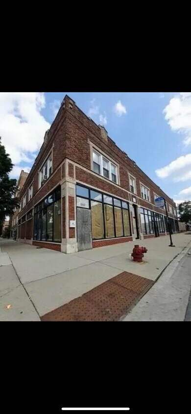 Primary Photo - 2442 E 75th St