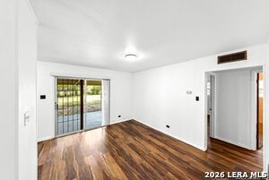 Building Photo - 145 Valley Oak Dr