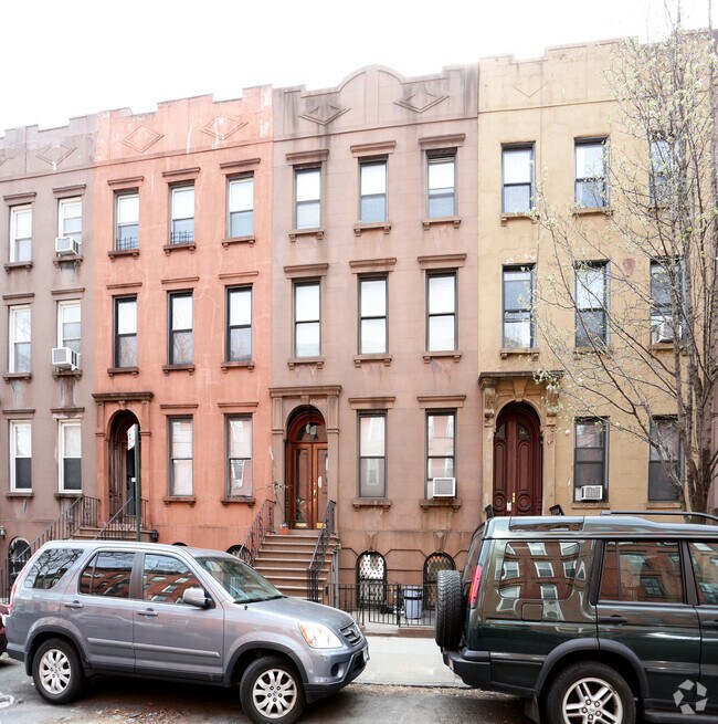 Building Photo - 543 Henry St