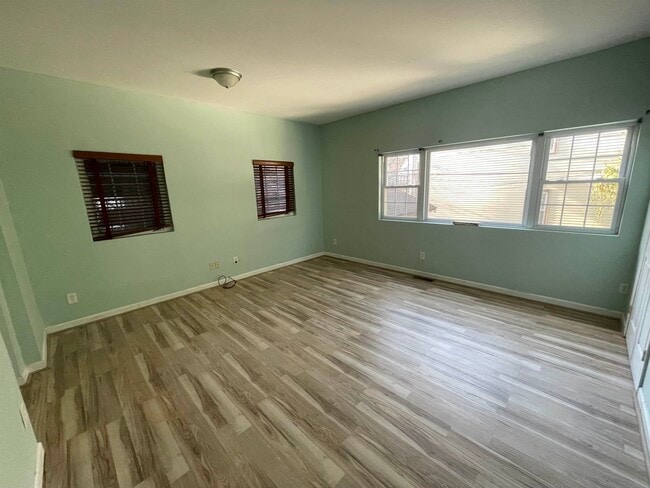 Building Photo - 1971 John F. Kennedy Blvd