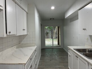 Building Photo - 6200 W Tidwell Rd