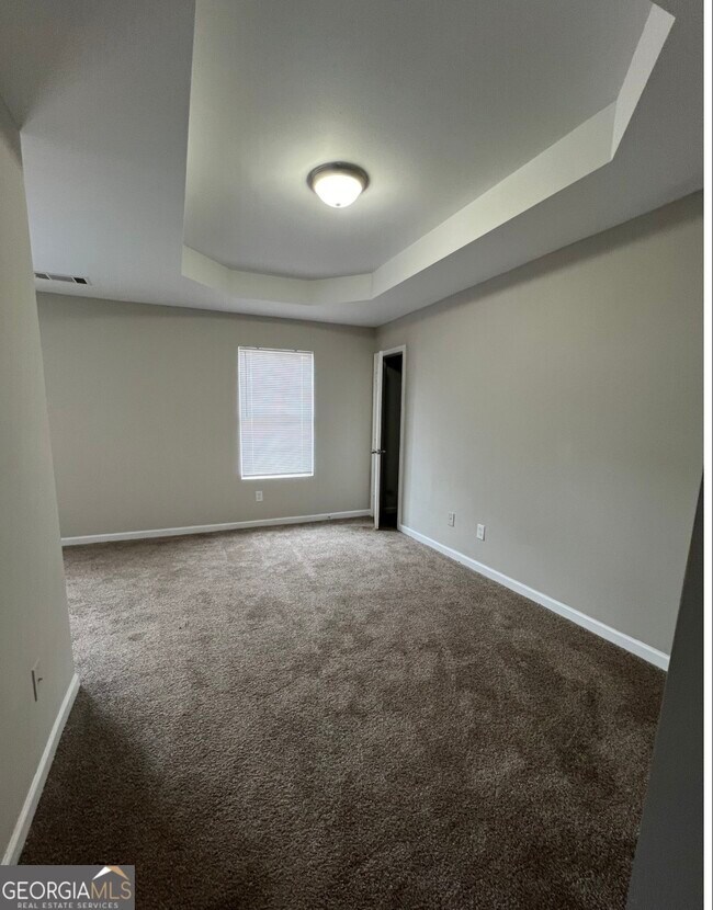 Foto del edificio - 733 Wheel House Ln