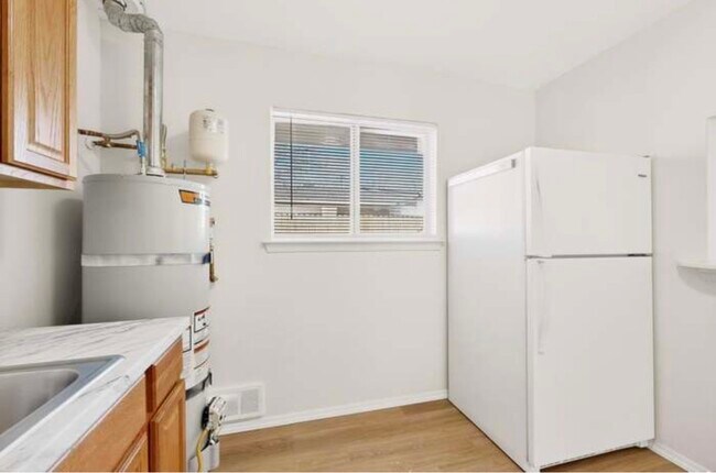Building Photo - 8316 Trumbull Ave SE