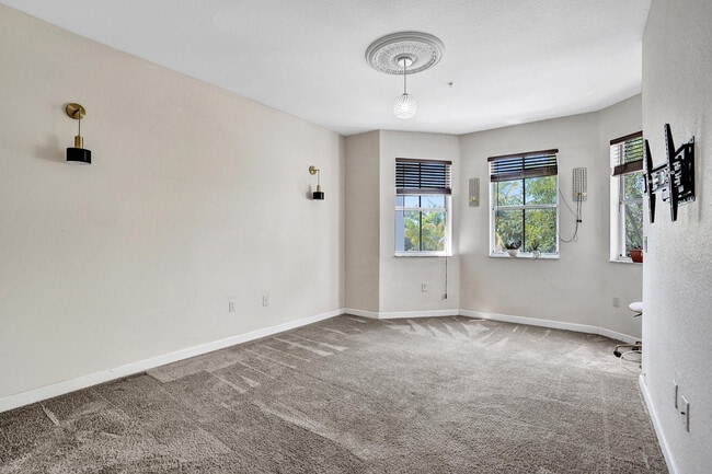 Building Photo - 3911 Shoma Dr