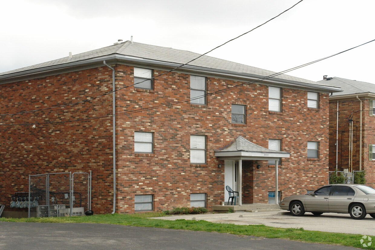 Primary Photo - 3401 Prestwood Dr
